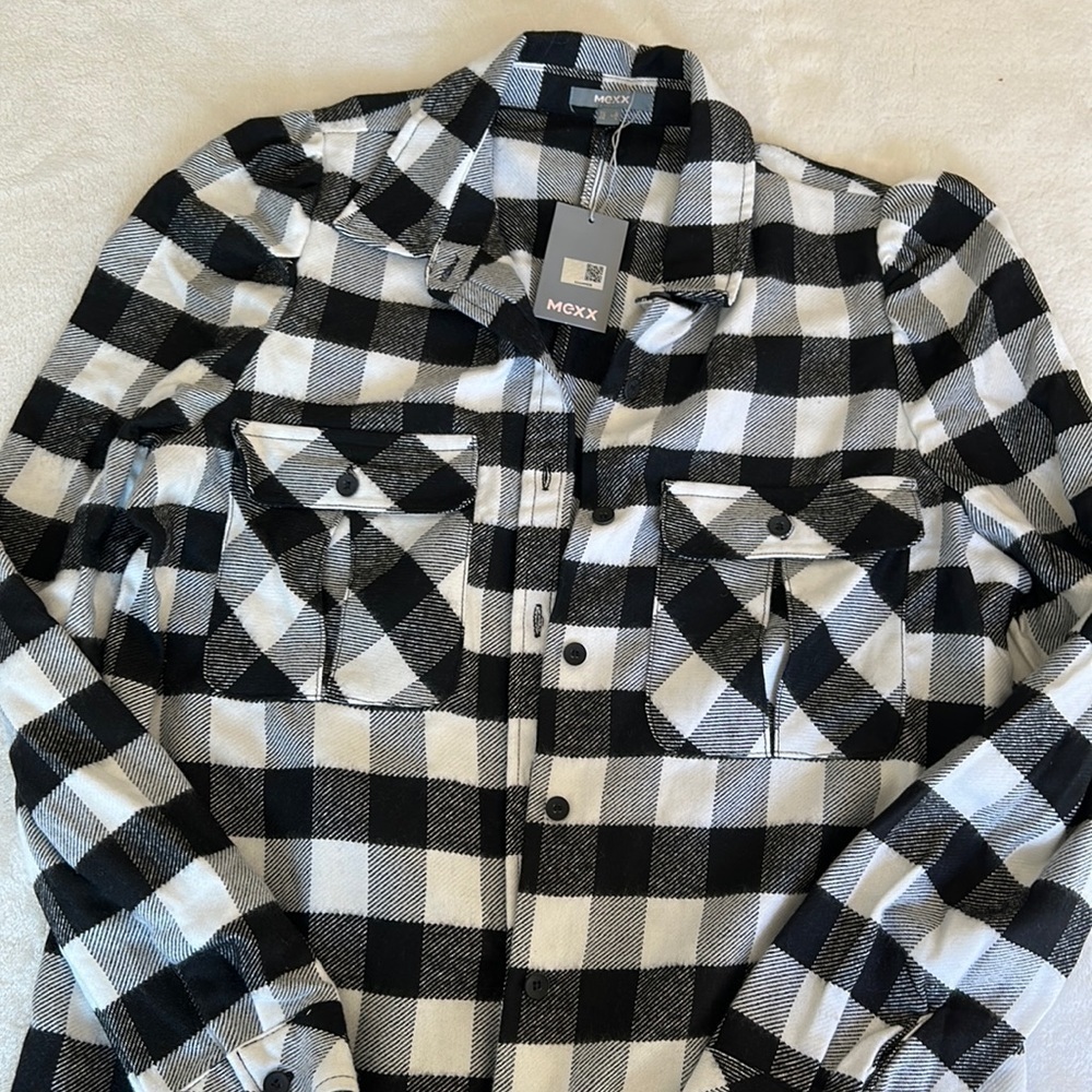NET - Black and White Checkered Flannel Button-Up